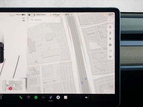 Used 2023 Tesla Model 3 Standard Range image 14