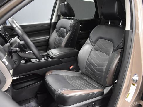 Certified 2023 Nissan Pathfinder Platinum AWD/4WD image 5