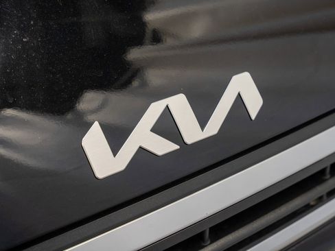 New 2025 Kia K4 LXS image 3