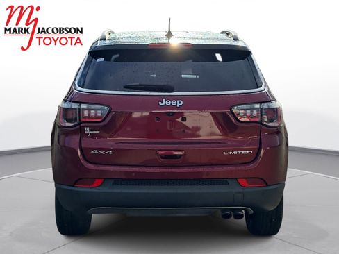 Used 2022 Jeep Compass Limited image 11