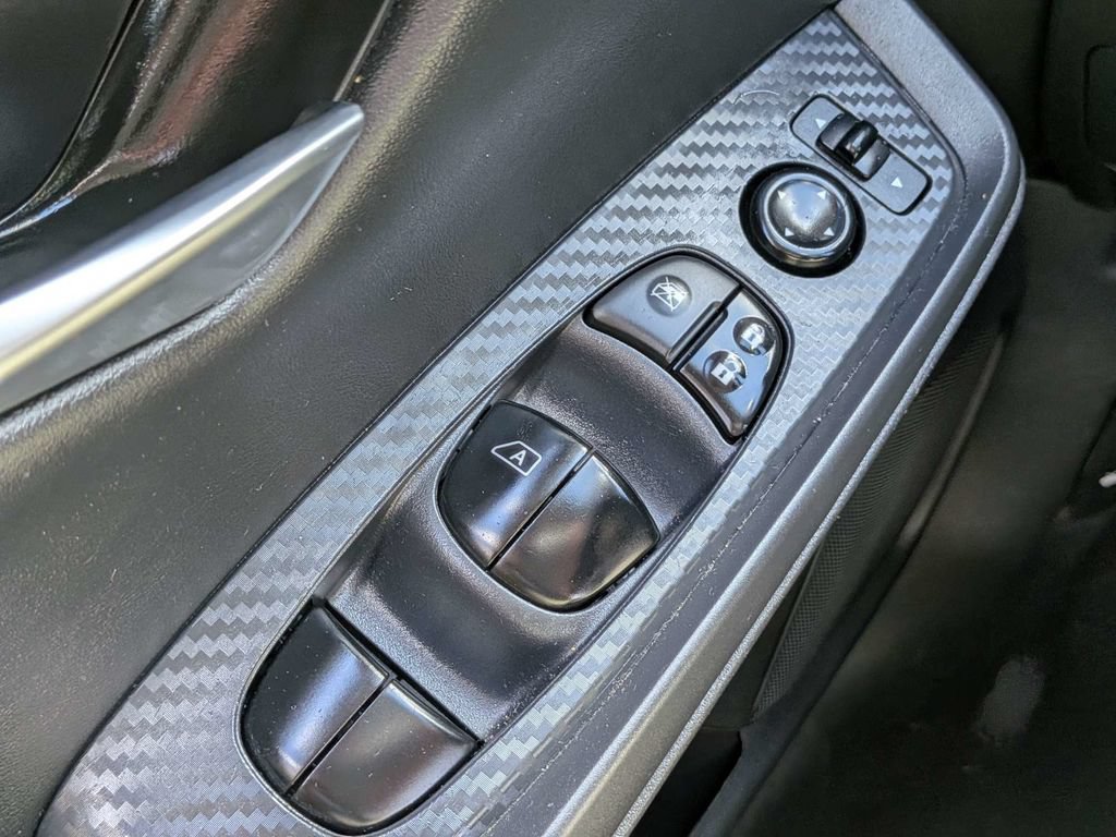 Used 2025 Nissan Sentra SV FWD image 20