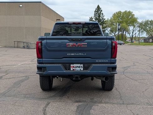 New 2026 GMC Sierra 3500 Denali w/ Denali Reserve Package AWD/4WD image 10