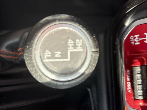 Used 2020 Jeep Gladiator Mojave image 15