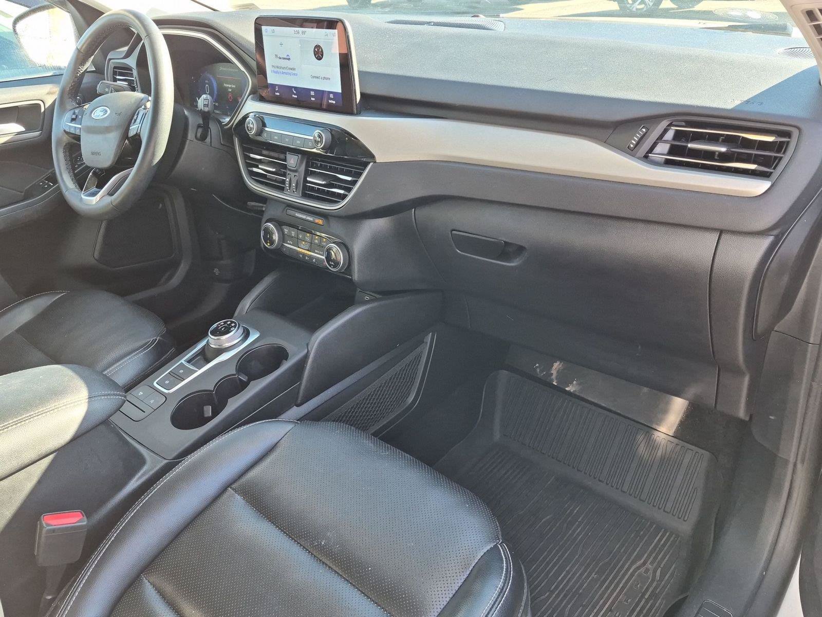 Used 2022 Ford Escape SEL w/ Technology Package AWD/4WD image 32