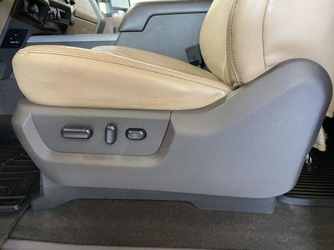 Used 2016 Ford F250 Lariat w/ Chrome Package image 20