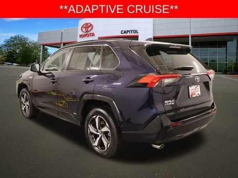 Certified 2022 Toyota RAV4 SE image 5