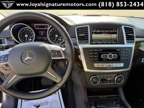 Used 2014 Mercedes-Benz GL 450 4MATIC image 24