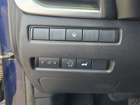 Certified 2024 Nissan Rogue SV FWD image 25