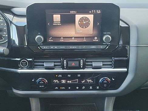 Used 2022 Nissan Pathfinder SV image 21