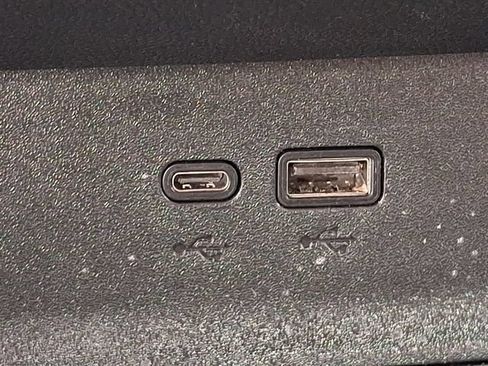Used 2025 Chevrolet Equinox LT FWD image 25
