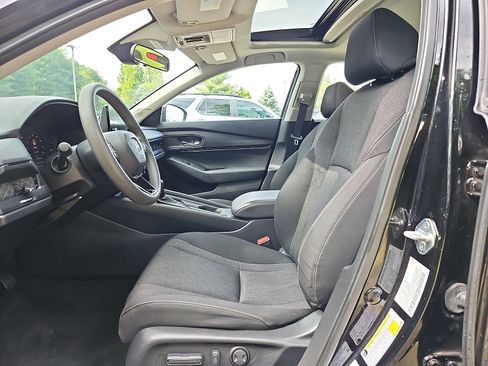 Certified 2023 Honda Accord EX image 10