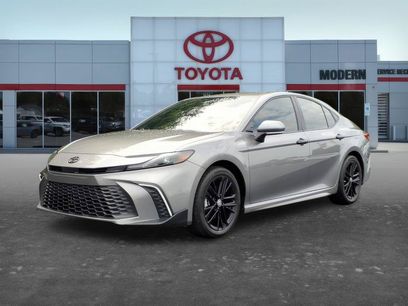 Used 2025 Toyota Camry SE w/ Convenience Package