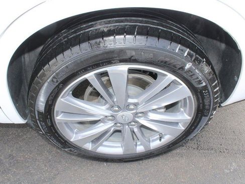 Used 2024 Cadillac XT6 Premium Luxury AWD/4WD image 13