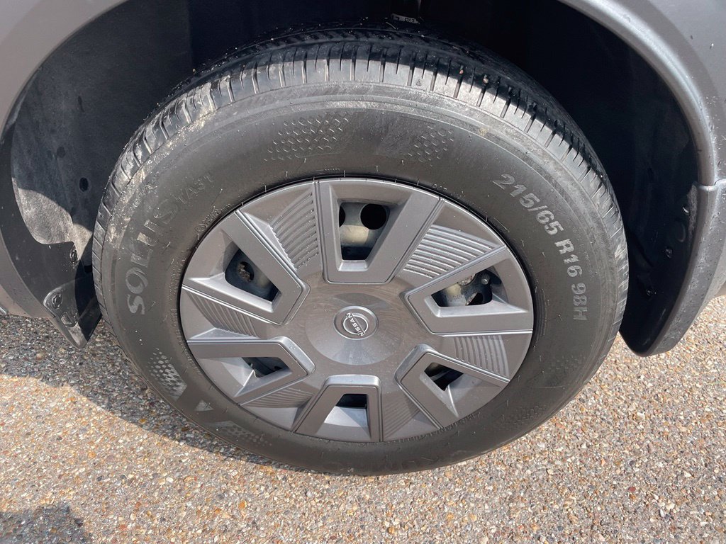 Certified 2025 Nissan Kicks S AWD/4WD image 17