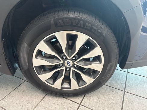Used 2025 Subaru Outback Touring XT AWD/4WD image 10