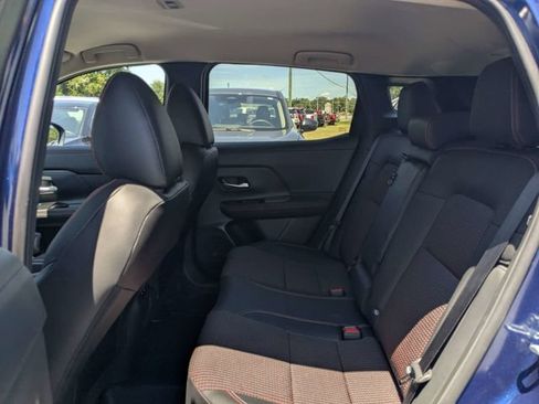Used 2025 Nissan Kicks SR FWD image 10