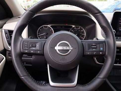 Used 2024 Nissan Rogue SV w/ SV Premium Package AWD/4WD image 12