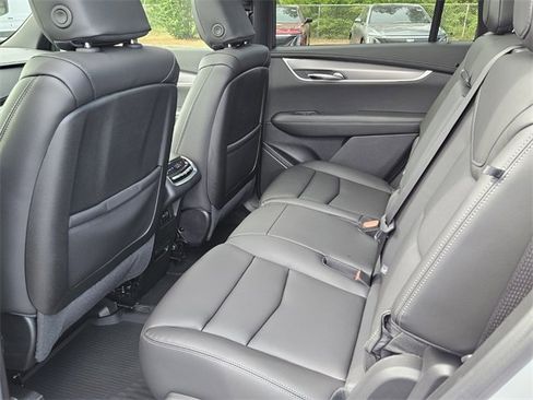 New 2025 Cadillac XT6 Luxury image 14