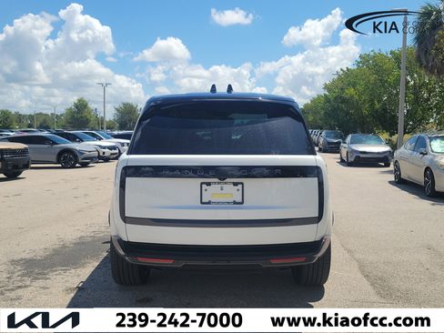 Used 2026 Land Rover Range Rover Long Wheelbase SE AWD/4WD image 5