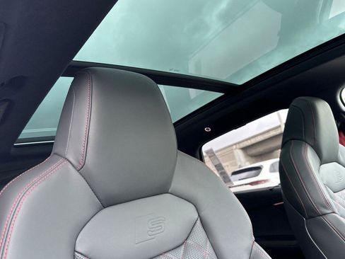 New 2026 Audi SQ7 Prestige image 17