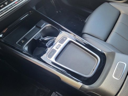Used 2025 Mercedes-Benz GLB 250 image 19