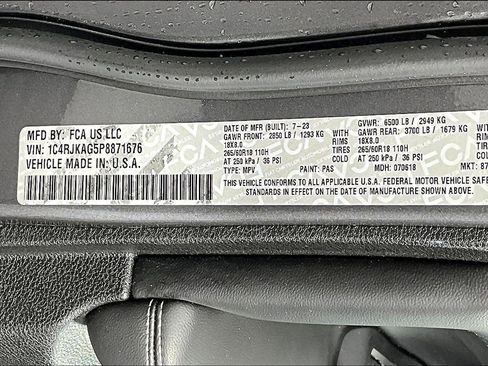 Used 2023 Jeep Grand Cherokee L Laredo AWD/4WD image 18