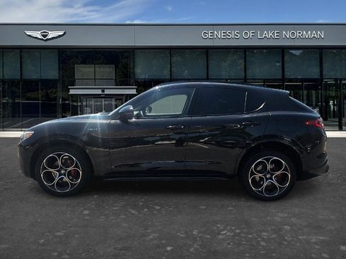 Used 2023 Alfa Romeo Stelvio Veloce AWD/4WD image 7