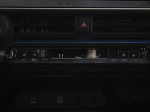 Used 2024 Toyota Prius Limited image 20