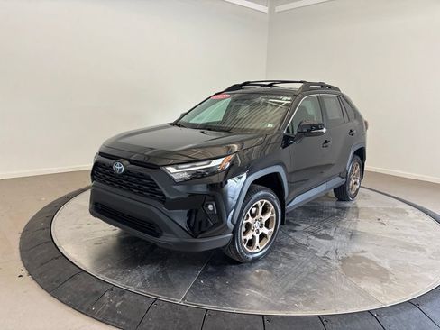 Used 2023 Toyota RAV4 AWD Hybrid image 7