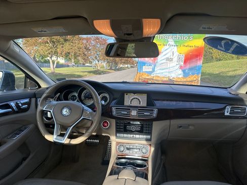 Used 2012 Mercedes-Benz CLS 550 4MATIC image 24