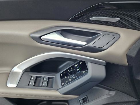 New 2025 Audi Q5 Premium Plus image 18