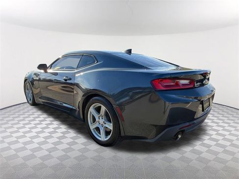 Used 2018 Chevrolet Camaro LT image 7
