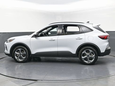 Used 2025 Ford Escape ST-Line image 8