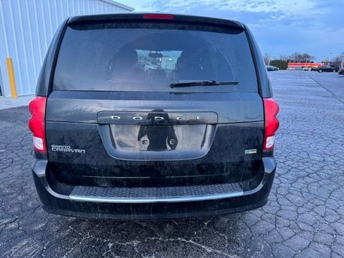 Used 2016 Dodge Grand Caravan SE image 5