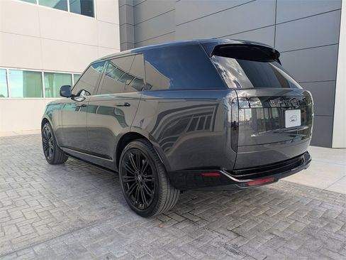 Used 2023 Land Rover Range Rover SE image 6