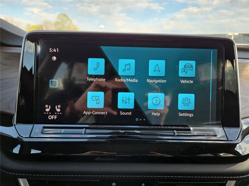 New 2026 Volkswagen Atlas SE image 18