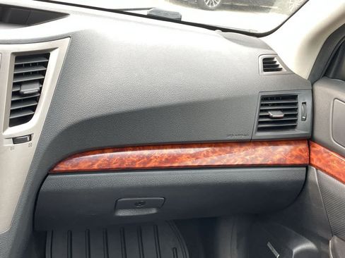Used 2011 Subaru Outback 3.6R Limited w/ PWR Moonroof Pkg AWD/4WD image 16