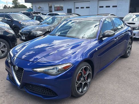 Used 2022 Alfa Romeo Giulia Ti AWD/4WD image 3