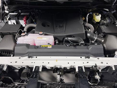 New 2026 Toyota Tundra Platinum image 9