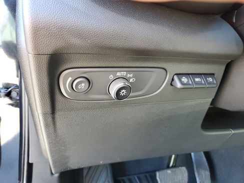 Used 2023 Buick Envision Avenir AWD/4WD image 19