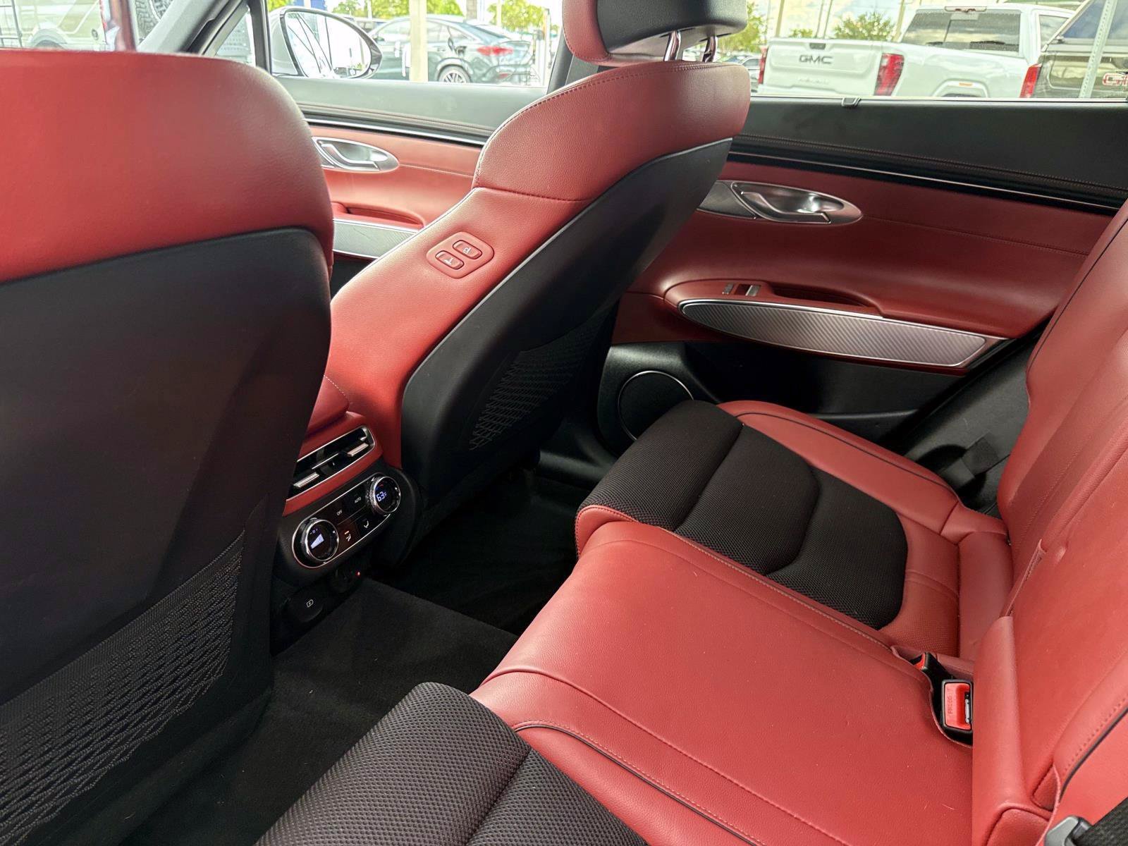 Used 2023 Genesis GV70 2.5T w/ Sport Prestige Package AWD/4WD image 15