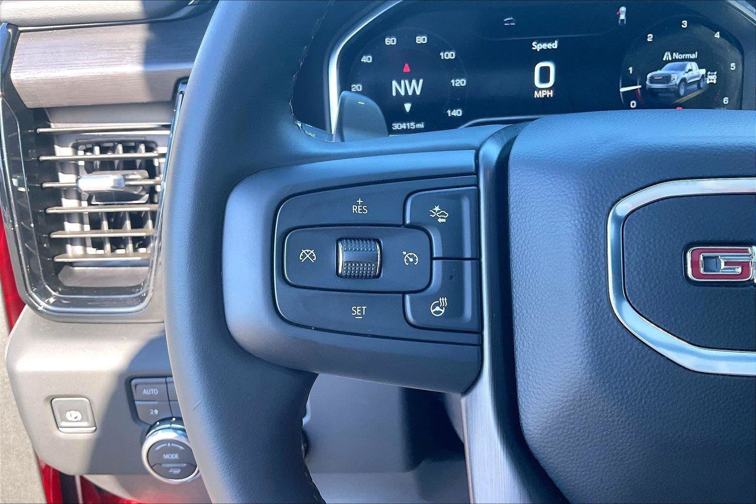 Used 2025 GMC Sierra 1500 AT4 w/ AT4 Premium Package AWD/4WD image 20
