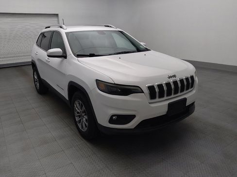 Used 2019 Jeep Cherokee Latitude Plus w/ Cold Weather Group AWD/4WD image 13
