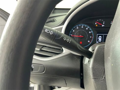 Used 2021 Chevrolet Malibu LS image 13