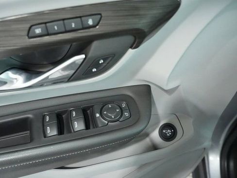 Used 2023 GMC Terrain SLT w/ Tech Package image 12