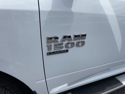 Used 2023 RAM 1500 Classic SLT AWD/4WD image 11