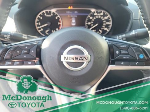 Used 2021 Nissan Altima 2.5 SV w/ SV Premium Package image 12