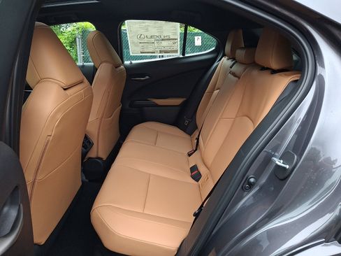 New 2026 Lexus UX 300h AWD image 6