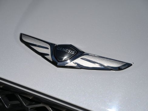 Used 2025 Genesis GV70 2.5T AWD/4WD image 11