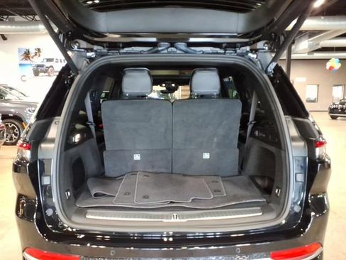Used 2025 Jeep Grand Cherokee L Summit w/ Rear Seat Video Group I AWD/4WD image 17